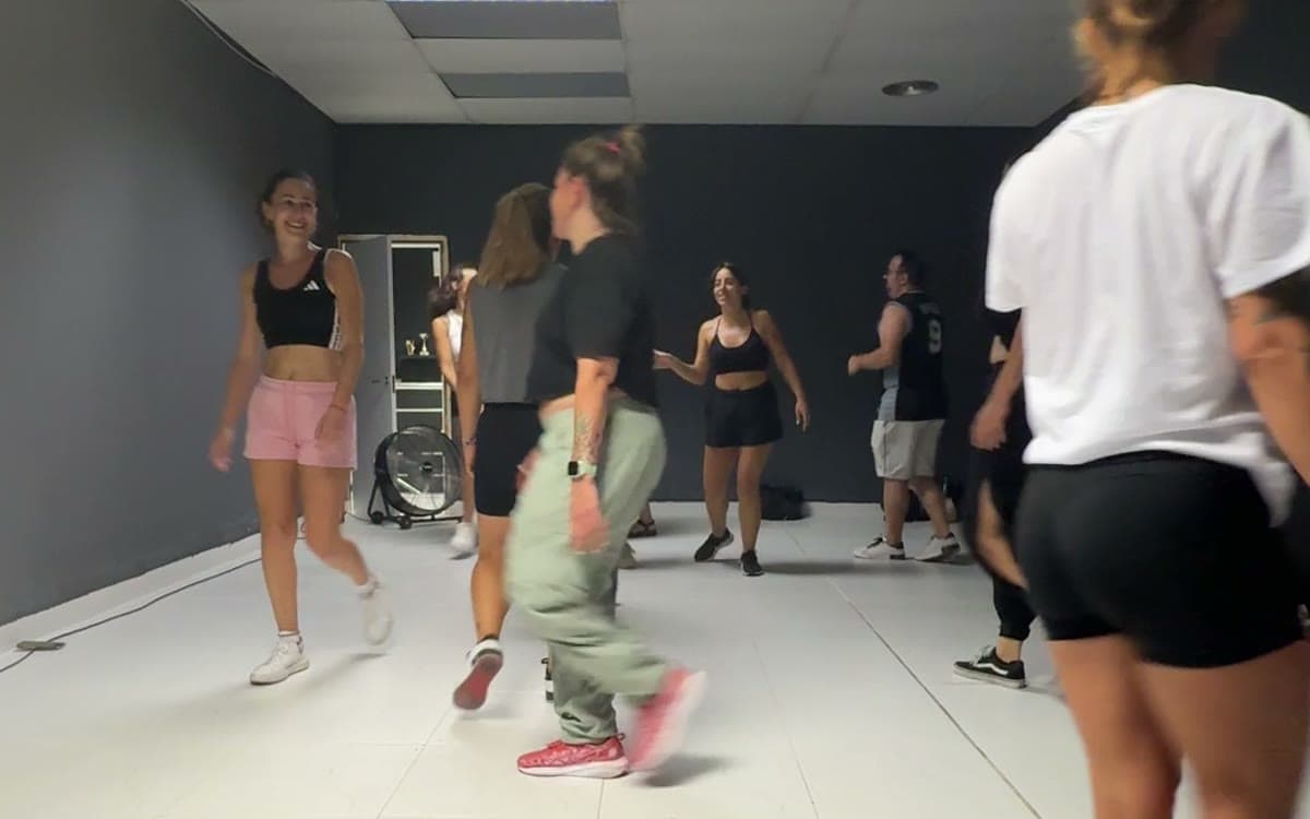 Sala de baile de NEXUS VNG en el Gimnasio Aranha, junto a Vilanova i la Geltrú